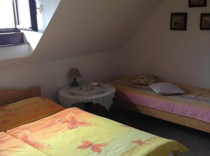 柏德来迪酒店 2*