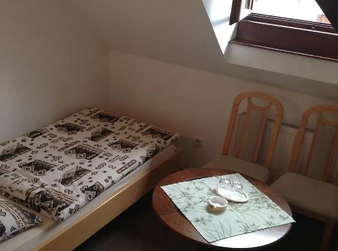 柏德来迪酒店 2*